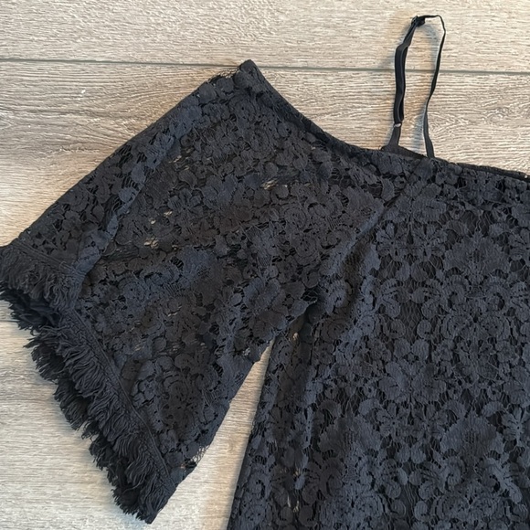 Bailey 44 Womens Tusk Lace Black Cold Shoulder Pullover Top Blouse Size Medium - Picture 3 of 5